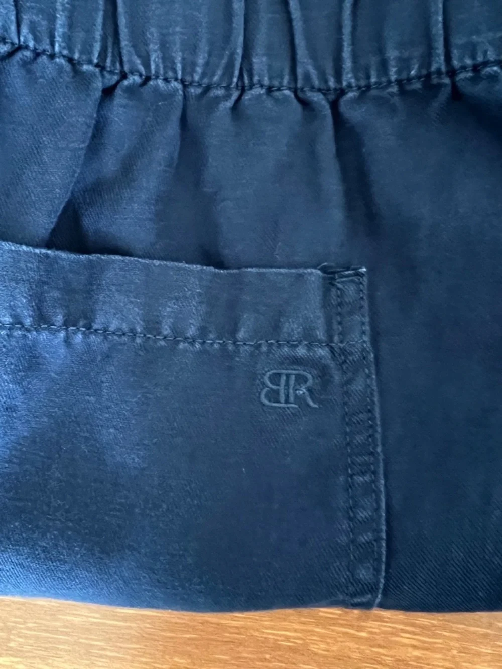 Banana Republic Sz M Navy Linen Blend Elastic Waist Pull On Cropped Pants Womens